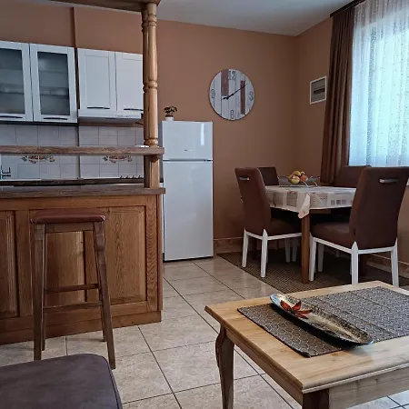 Ivicek Apartment