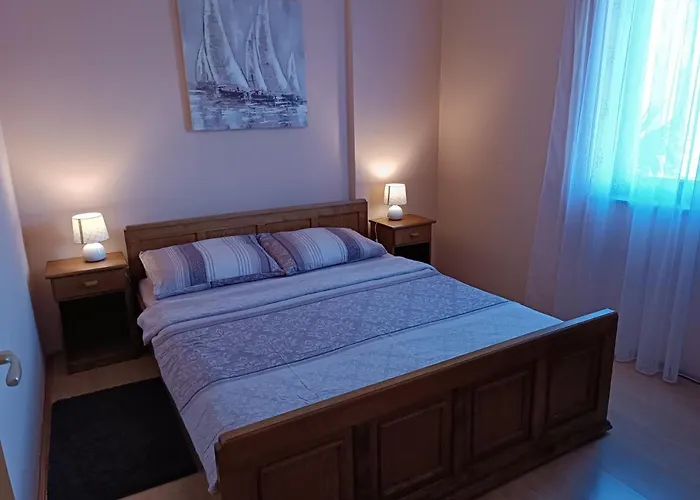 Ivicek Apartment *